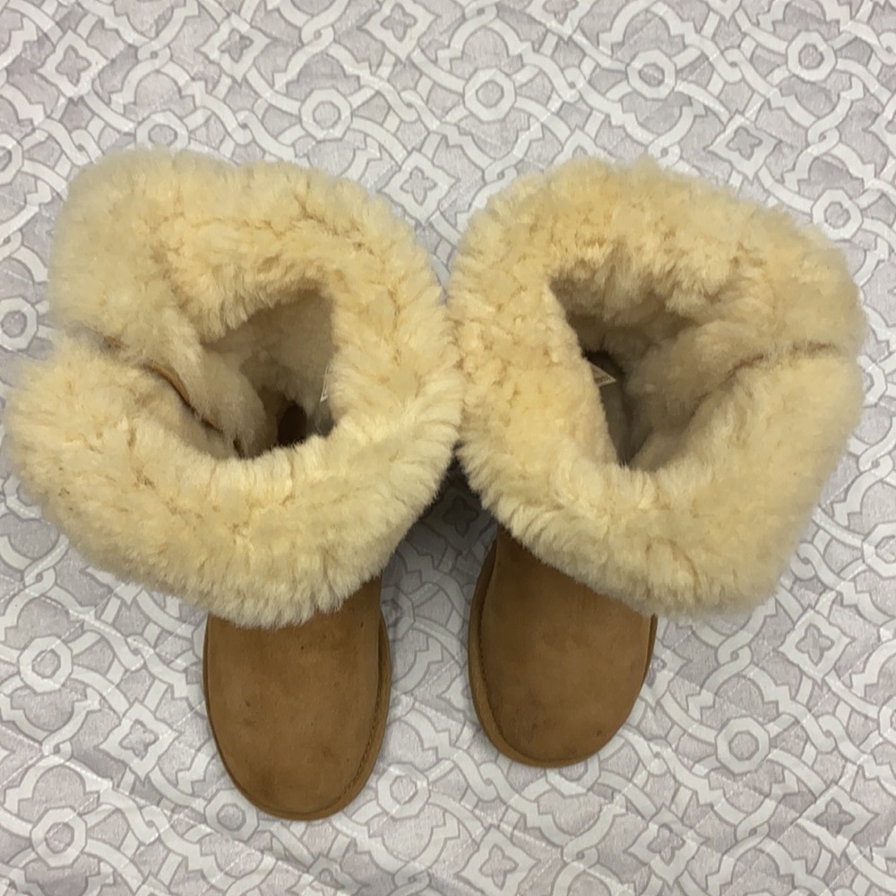 Ugg Bailey Boots. Size 7 - Picture 11 of 13